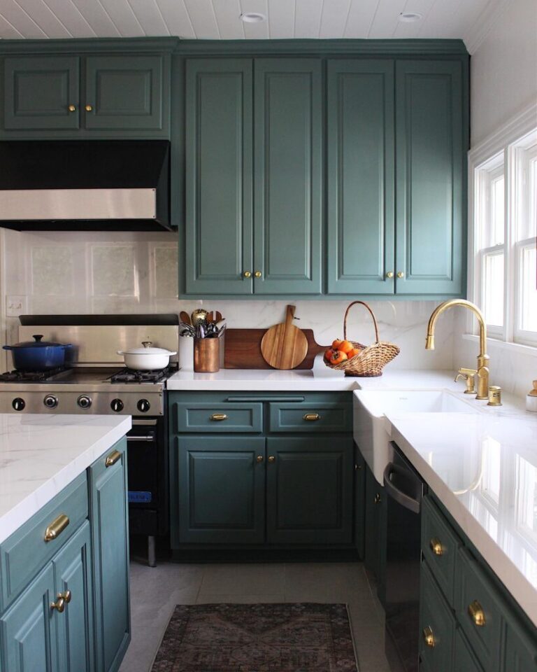 Enhance Your Kitchen: Eased Quartz & Granite Countertop Edges
